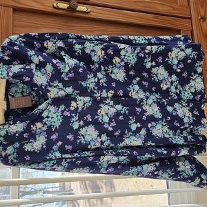 Beautiful ladies button up top with floral print